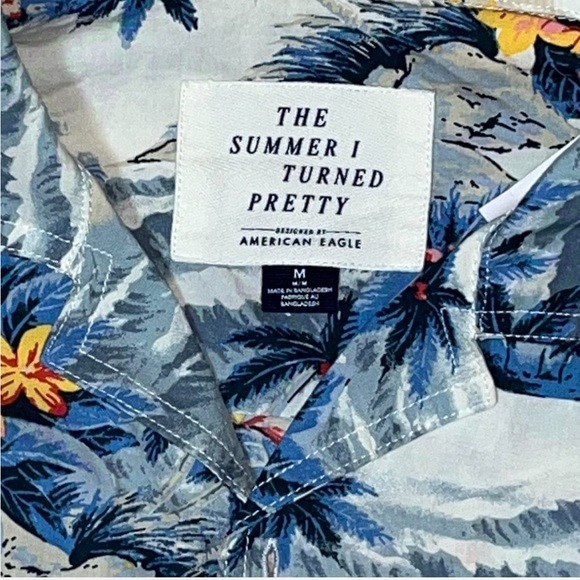 AE x The Summer I Turned Pretty Hawaiian Floral Button Up Shirt NWT Men's M - Picture 2 of 4